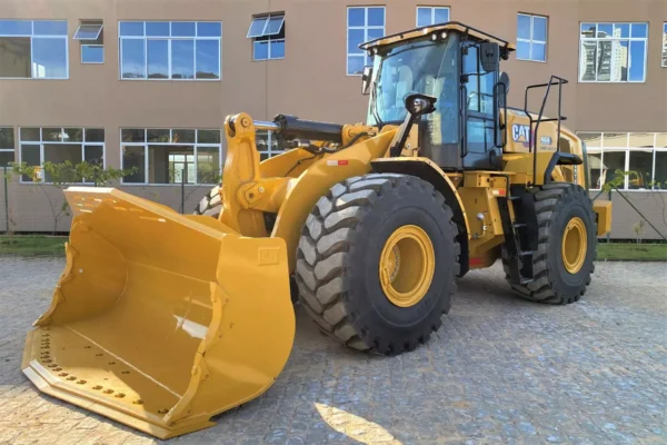 carregadeira-cat-966-4.jpeg (1)